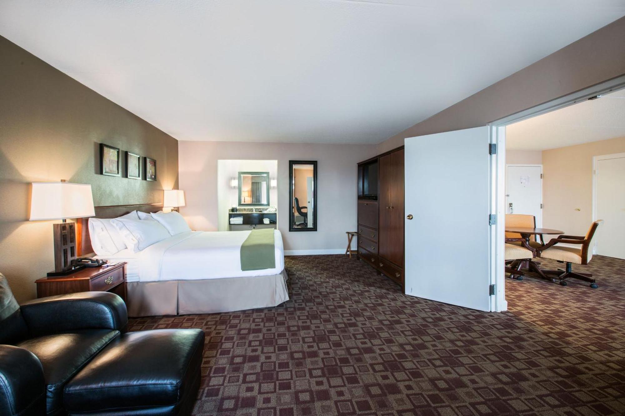Holiday Inn Express Schaumburg-Rolling Meadows By Ihg Exterior photo