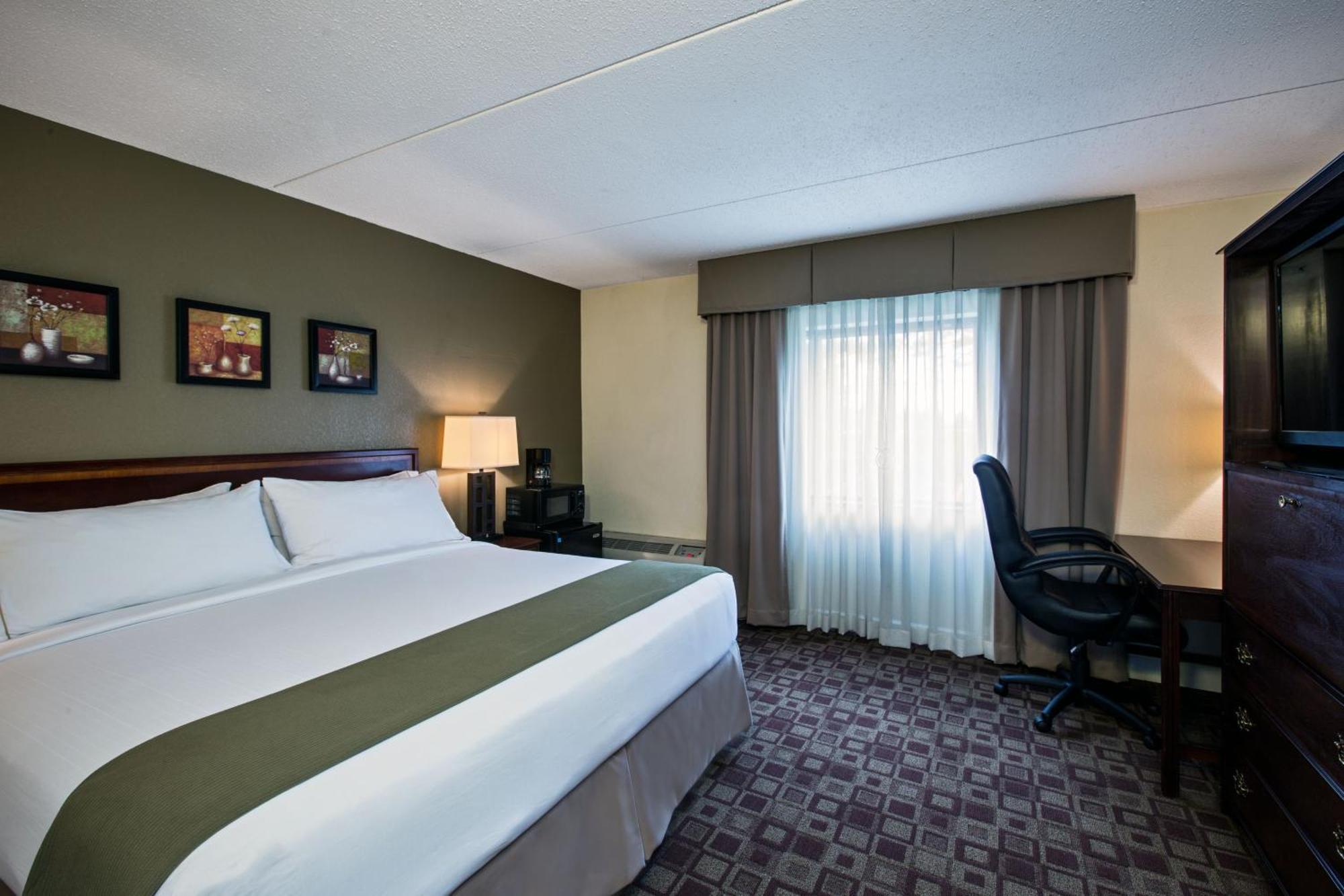 Holiday Inn Express Schaumburg-Rolling Meadows By Ihg Exterior photo